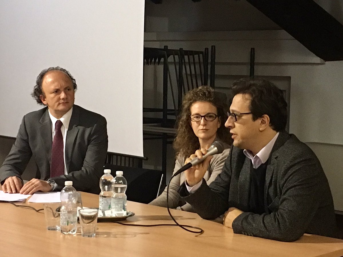 CSArt09's tweet photo. A #PalazzoMagnani di #ReggioEmilia per il primo incontro di #InContemporaneaRE con Stanislao de Bonis e Margherita Fontanesi, Galleria de' Bonis. Si parte! https://t.co/6G2EB118bD