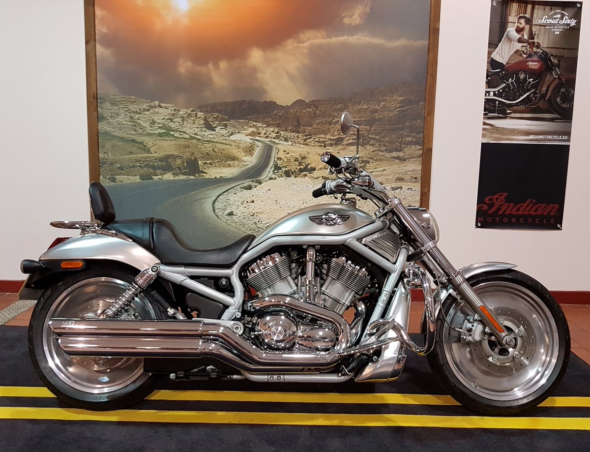 AlbaCustoms's tweet photo. #HARLEY-DAVIDSON #VRSCA V-ROD
https://t.co/SqErxLynje
100th Anniversary model of the legendary V-Rod. Sissy bar & Rack, Vance & Hines slip-on pipes, a feast for the eyes! #albacustoms #custom #motorcycle #edinburgh #glasgow #scotland #harleydavidson #classic https://t.co/TL96nzW4iK