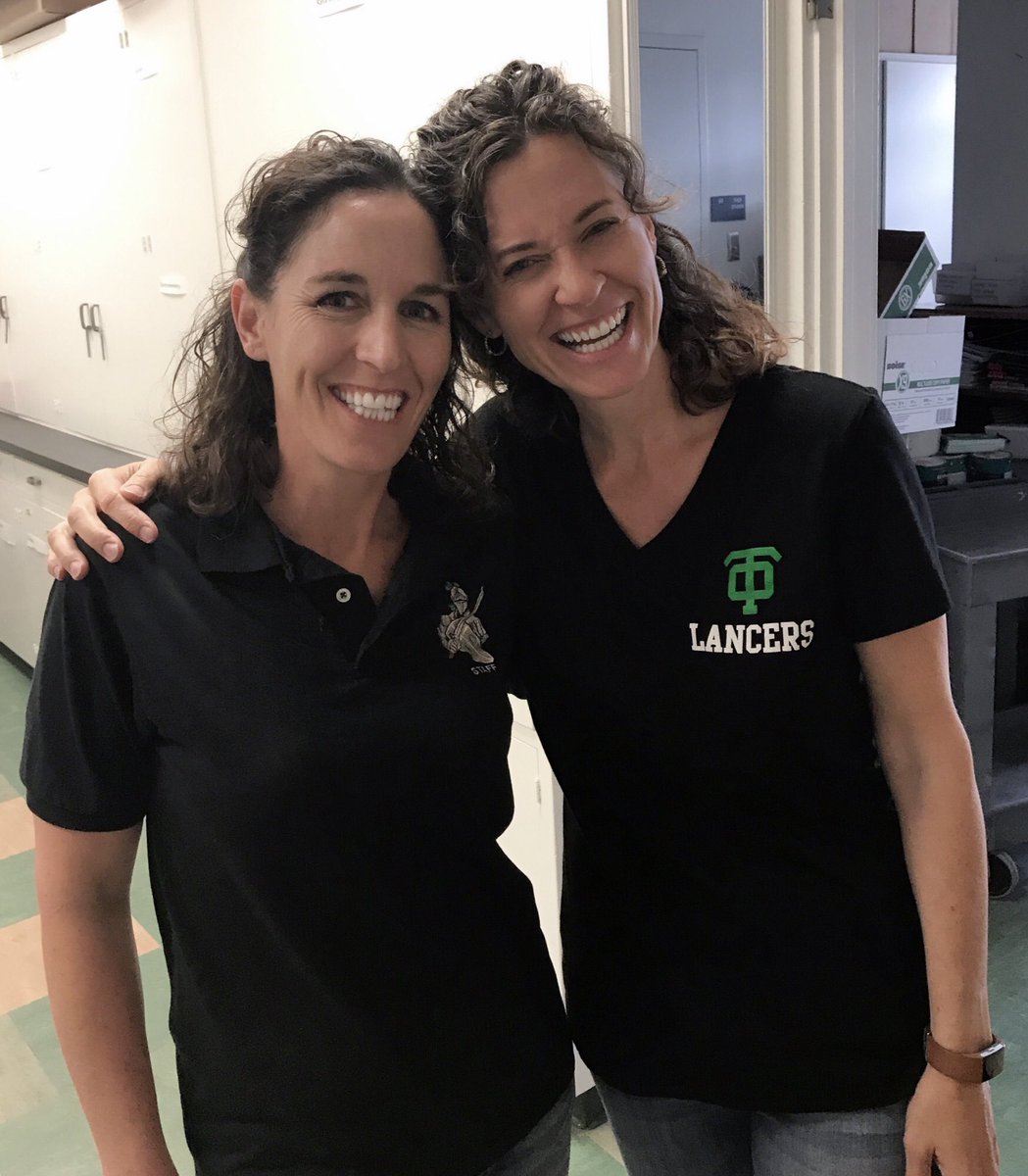 rjfrohn's tweet photo. Is today twin day? @acooper_pc @ThousandOaksHS https://t.co/4AqC5aHR9n