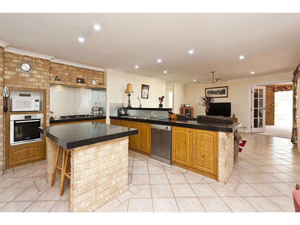 Traditional, Modern or Country? Which Kitchen Style Best Suits You? ow.ly/cUHn30gxeFx