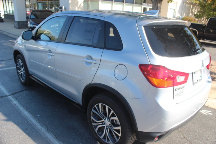 LarryJayMitsubi's tweet photo. New 2017 #Mitsubishi Outlander Sport ES 2.0: https://t.co/tT01uKK8Bh #LarryJay #CharlotteNC #AutoSales #Dealership #NewCars https://t.co/uyqiia6puo
