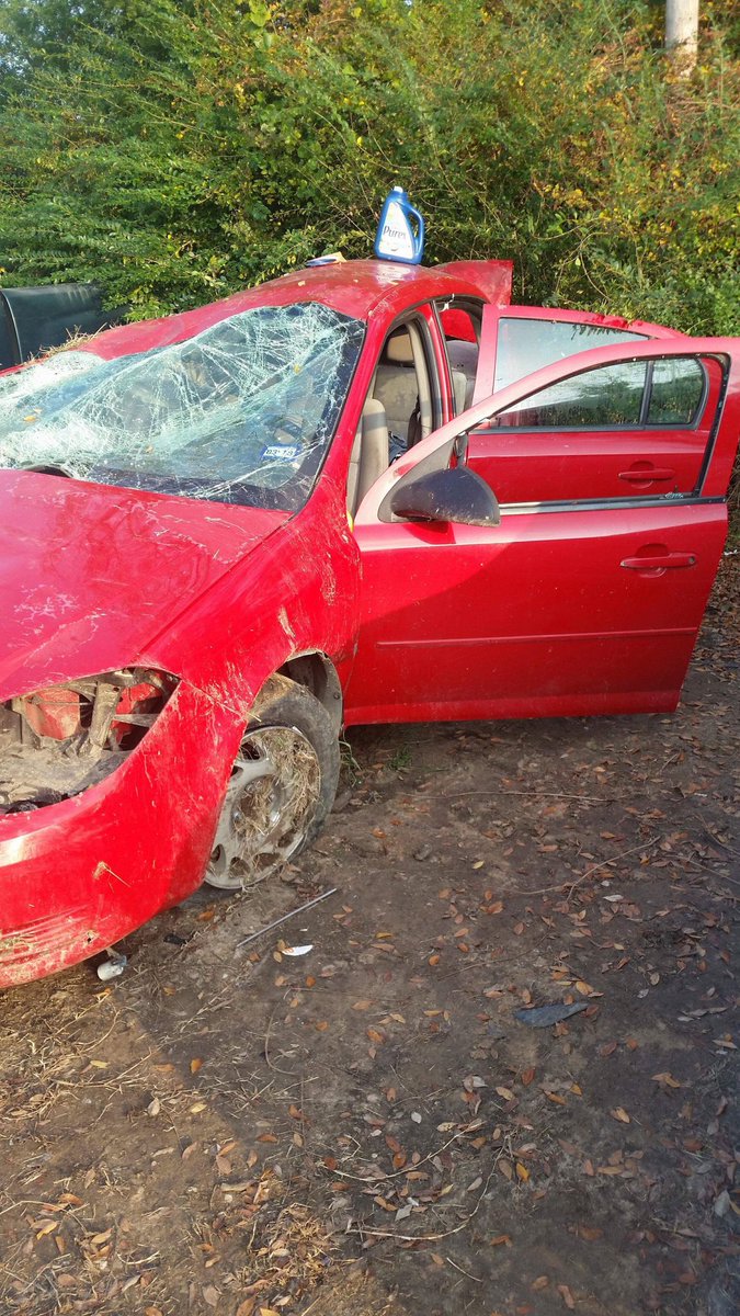 ravonmorgan_'s tweet photo. GOD HAD ME WRAPPED UP IN HIS ARMS! Beyond grateful that he seen it fit to spare my life! Many have said I'm lucky, but I'm simply #Blessed! Flipped 50+ yards down the busy interstate &amp; only attained minor injuries! #MyTestimony #GodHasMoreForMe 🙌🏾🙏🏾 https://t.co/idp1CVmdO3