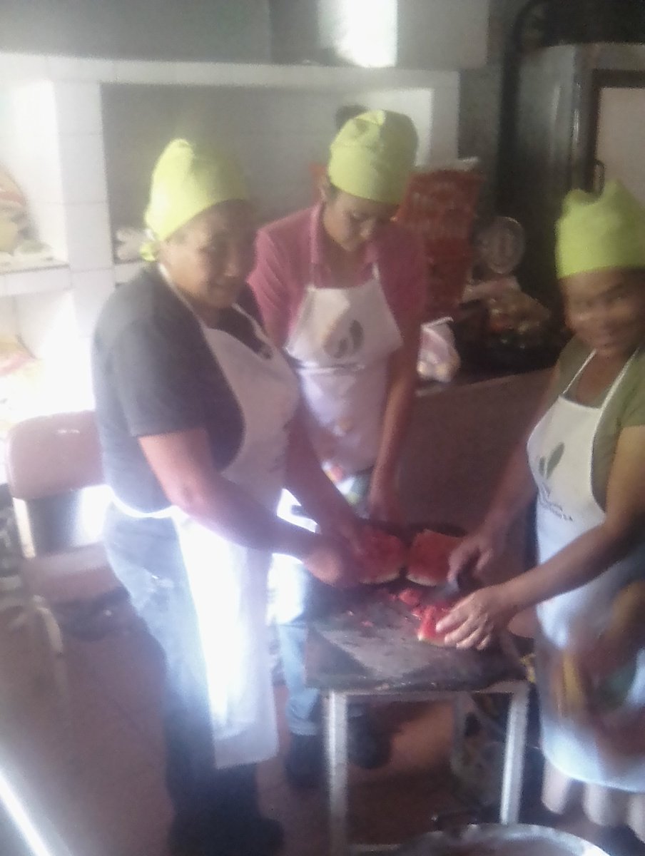 Karinavalerab's tweet photo. Elaboración de Tizana en la semana de la alimentación https://t.co/lihw795WUj