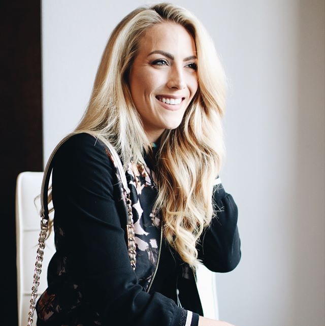 <a href="/ashtontheiss/">A S H T O N</a> getting #HolidayGlam at @katourssalon ✨🙌🏻💇🏼‍♀️