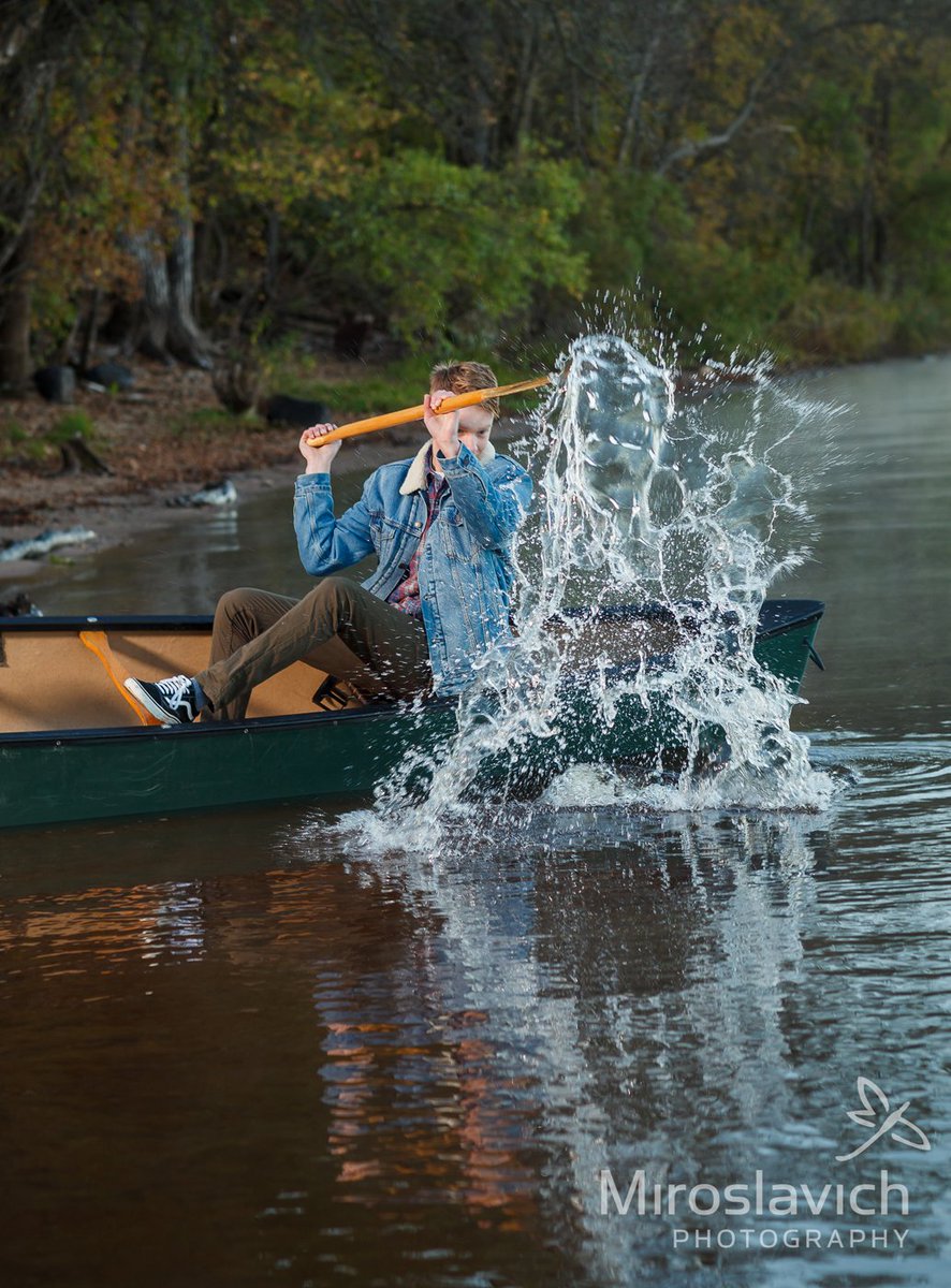 PhotoMiro's tweet photo. #GetOutThere #Splash #miroslavichphotography #miroslavichseniors #thecrew #classof2018 https://t.co/2KXlGJ9Vj6