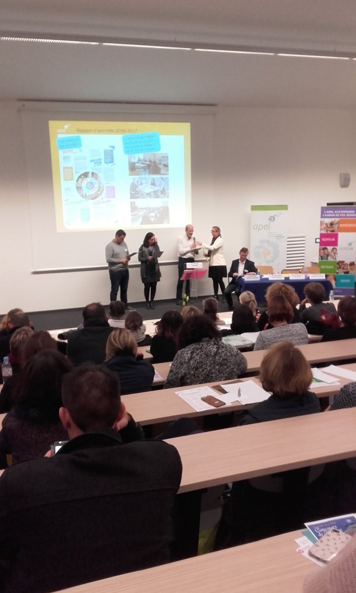 ApelBretagne's tweet photo. C'est parti pour l'AG 2017 de l'#Apel35. Partie statutaire en cours, avant la conférence sur la #Transmission. @Apelnationale https://t.co/eOIVLTzCh4