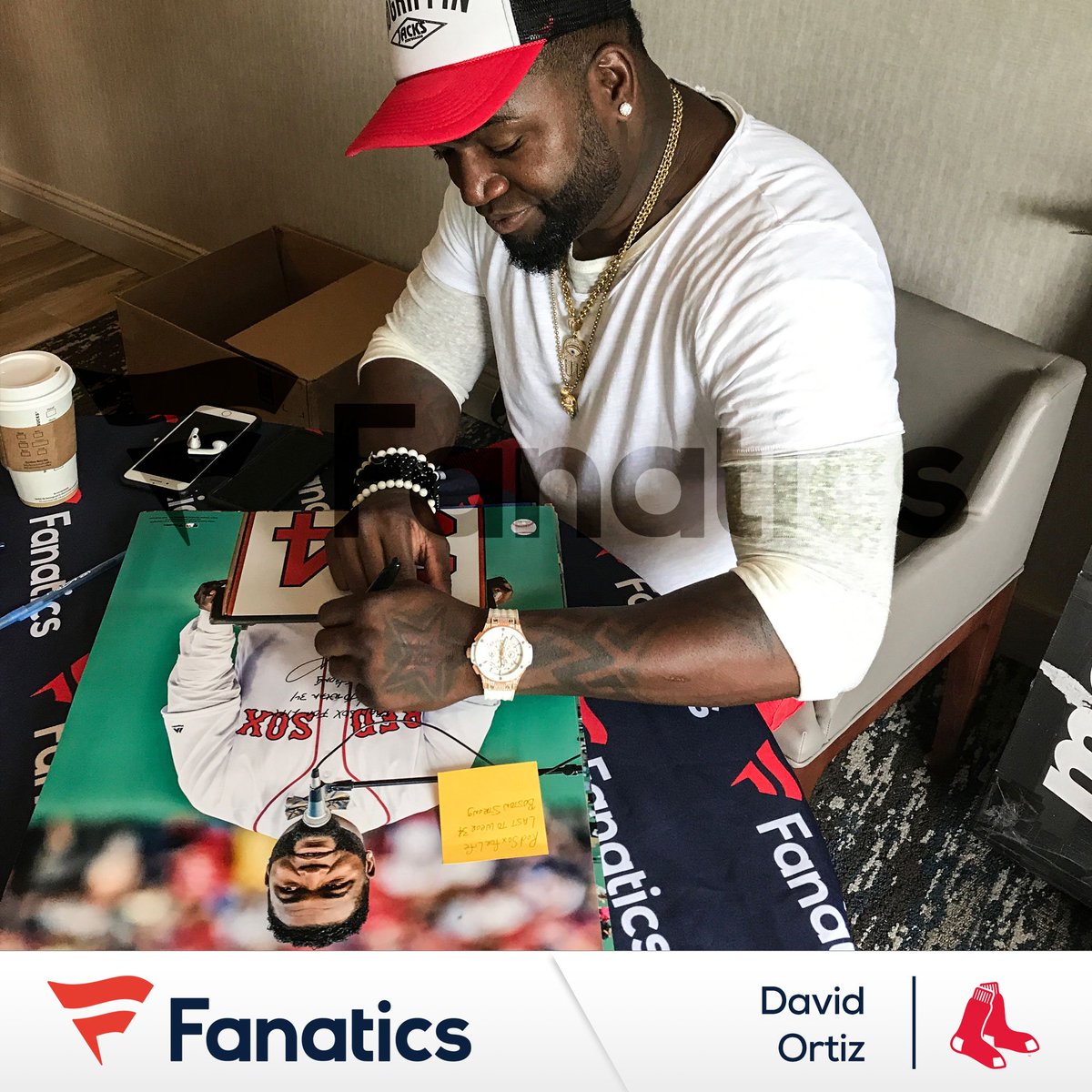 FansAuthentic's tweet photo. Happy Birthday #FanaticsExclusive athlete @davidortiz! #BigPapi is always smiling and we're sure even more so today! #HBDPapi https://t.co/XpYdVFiqqZ