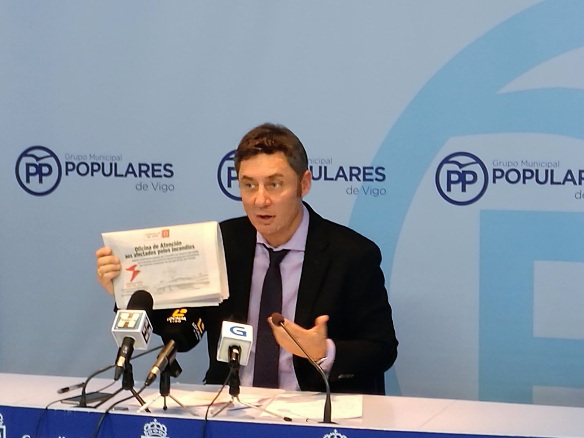 PPdeVigo's tweet photo. "El Alcalde de #Vigo es el máximo responsable de garantizar el #suministro_agua en la ciudad, y tras 14 meses en #prealerta no ha hecho nada. Urge que modifique la #tarifa_del_agua para fomentar un #consumo_responsable." @Miguel_Fidalgo https://t.co/ZQQQXSRigM