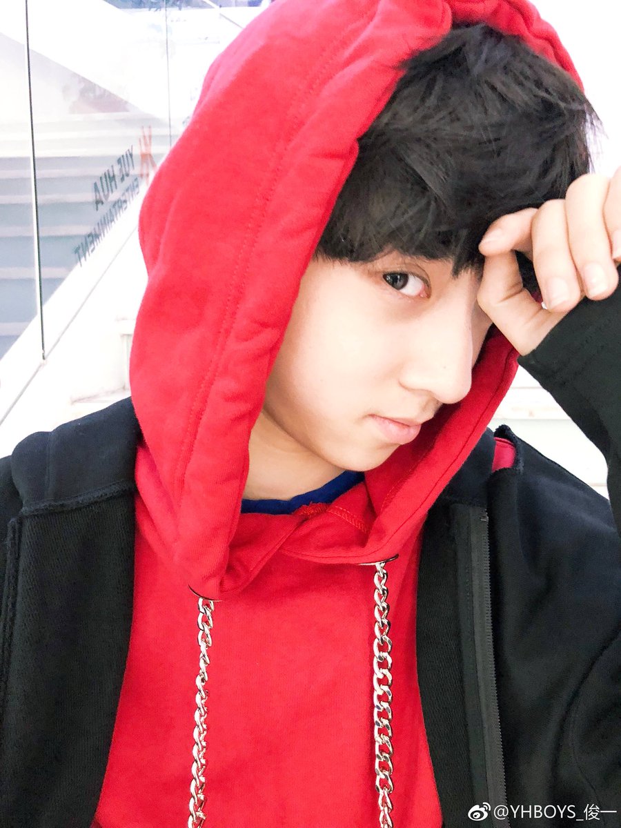 JunyiYHBoys's tweet photo. Looking at my brothers goofing around, I’m responsible to take care of them
#YHBOYS https://t.co/AJtCIIg8NH