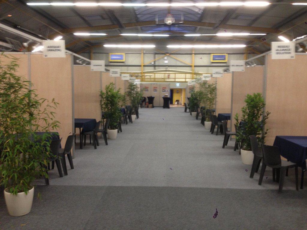 EURALOGISTIC's tweet photo. N'oubliez pas vos CV #LOGANDPLAY https://t.co/SytFD3tmd6