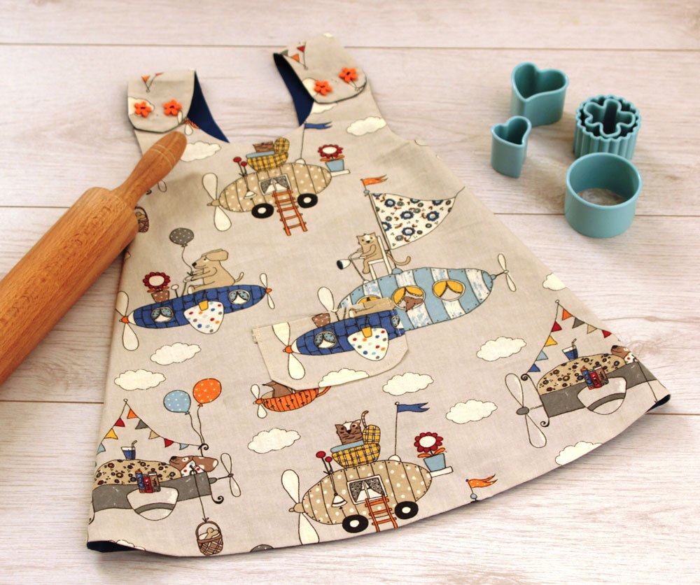 byAgelikiaprons's tweet photo. Kids Cooking Apron, Apron For Boys, Pinafore Apron Grey Blue With Airplanes #apronforboys #kidsapron #christmasgiftforkids #pinaforeapron #apronforkids https://t.co/Ras2R2Blj8