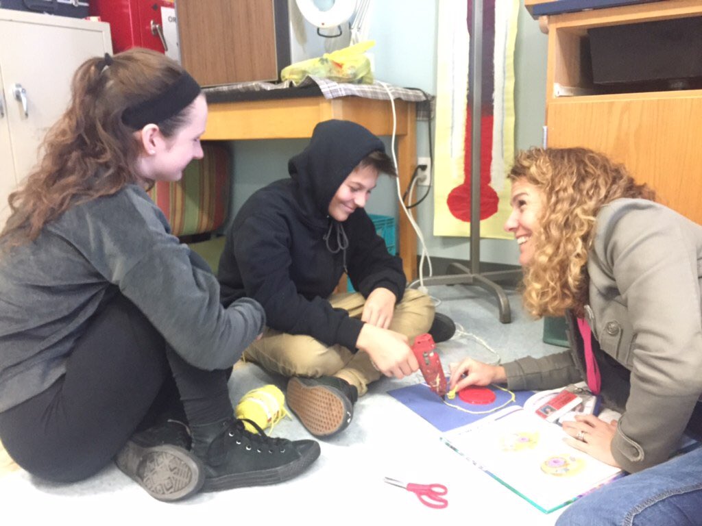 OVAHSwolves's tweet photo. Making cell models at OV #cellfun #ovfamily @WCSDEmpowers https://t.co/metsayjv8k