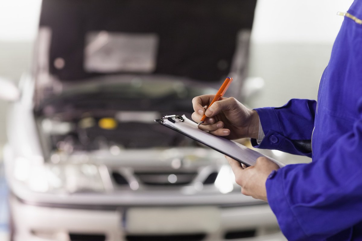 Performance_AZ's tweet image. Giving your car the routine auto care it needs will save you money! goo.gl/6QLN4g #PerformanceAuto #Mesa #AutoRepair