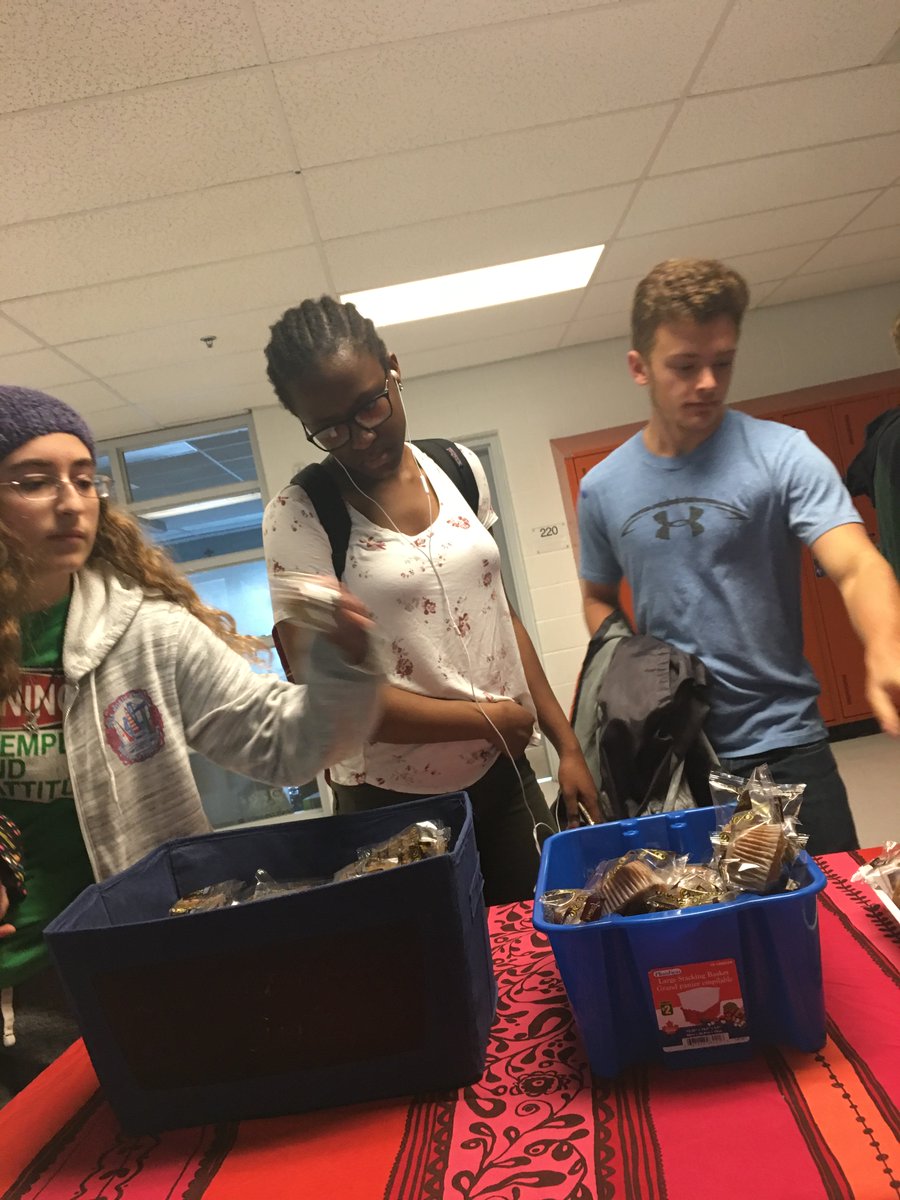 ONFE_ROPE's tweet photo. Le nouveau programme des petits déjeuners @Epaulards_PS a impact positif sur le milieu scolaire #OttPPD @ecolecatholique  Bravo à Karine et son équipe 👏 https://t.co/AV9RkReXlJ