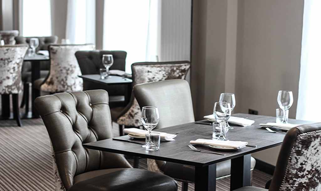 No need to be an overnight guest to visit our cosy #LynwoodLounge Seasonal Autumn menu with a view of two cities