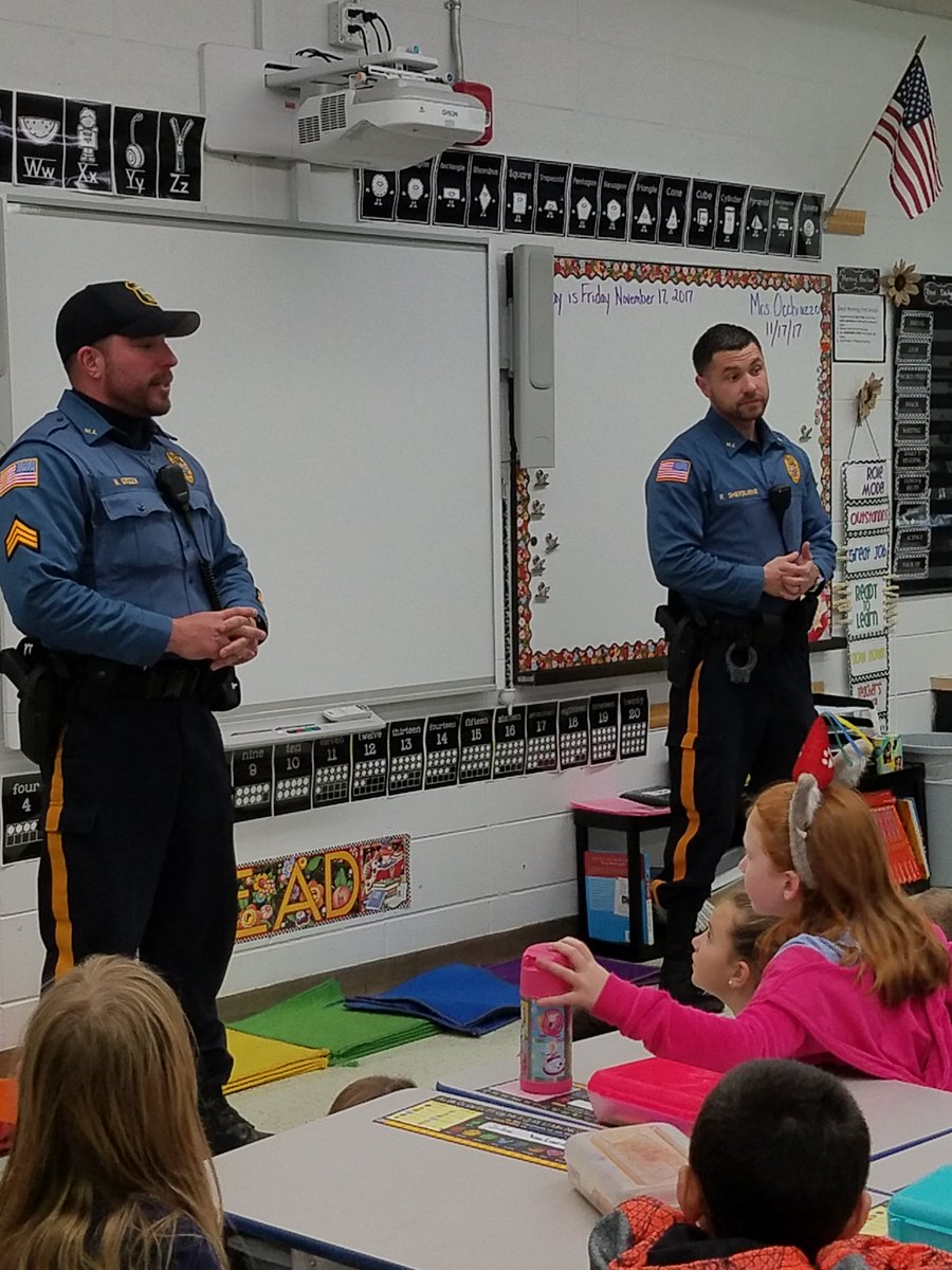 mtarlingtonk8's tweet photo. Mount Arlington Police Dept. speaking to our 1st graders today about being "community helpers"!
Thank you!! https://t.co/mSy1a1Quyu