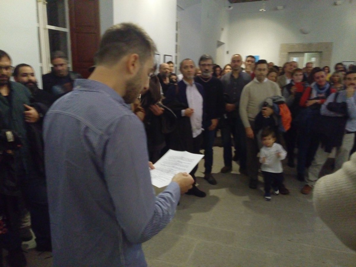 eXTREFOTO's tweet image. Enrique Cindoncha en la inauguración de Comvergencias. In ictu oculi. Esto pasa en un abrir y cerrar de ojos asi que ¡no te la pierdas!