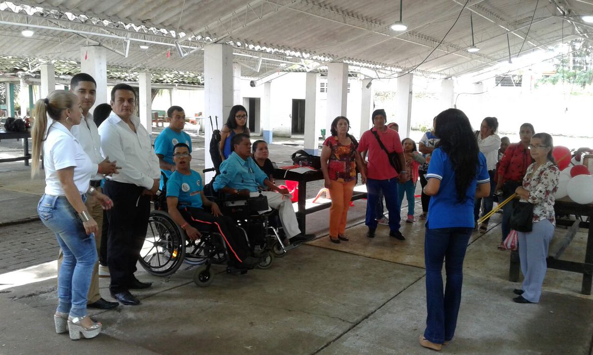 DORISPIZARROM1's tweet photo. #17Nov2017 Dra Doris Pizarro M #SecDesarrSocialYPartic de la @GobValle #FeriaSinLimites #TuluaValle #ProgramaDeDiscapacidad
"Emprendedores https://t.co/JAu1VWVW8K