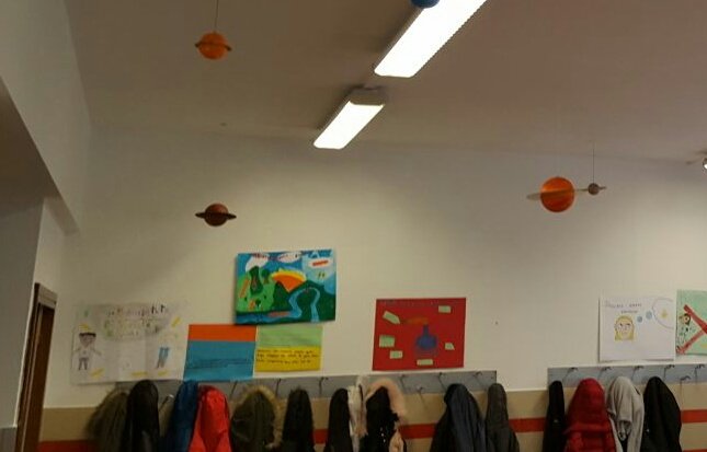 proiek2d's tweet photo. Gutxi geratzen da gure 1. ebaluazio proiektuak bukatzeko eta horrek gure eskolaren itxura hasi da aldatzen... https://t.co/LGqmzOO8dU