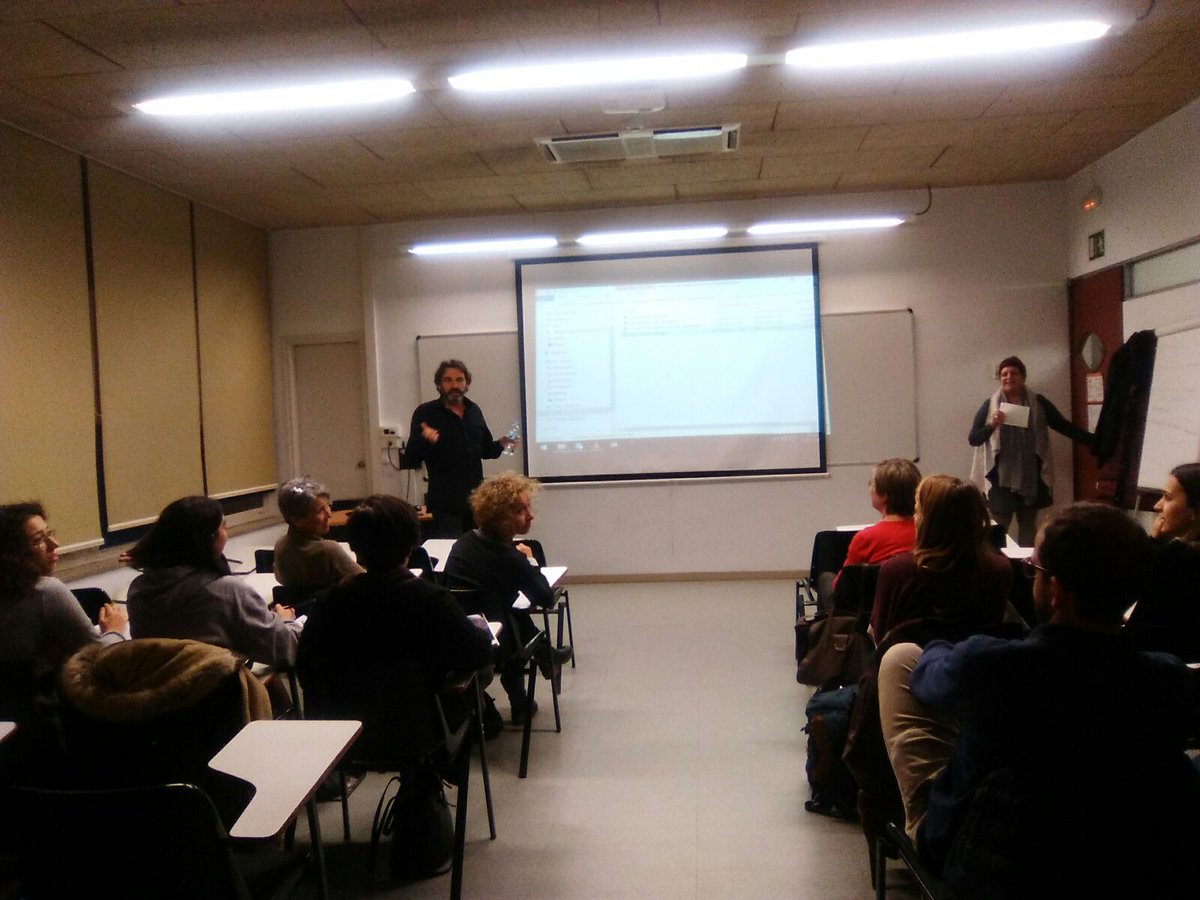 rincholos's tweet photo. @FacPereTarres @Fundperetarres en el màster en desenvolupament cooperació i acció comunitària amb @campsoscar coneixent més l'experiència a  @openarms_fund https://t.co/O6j8bVaYJh
