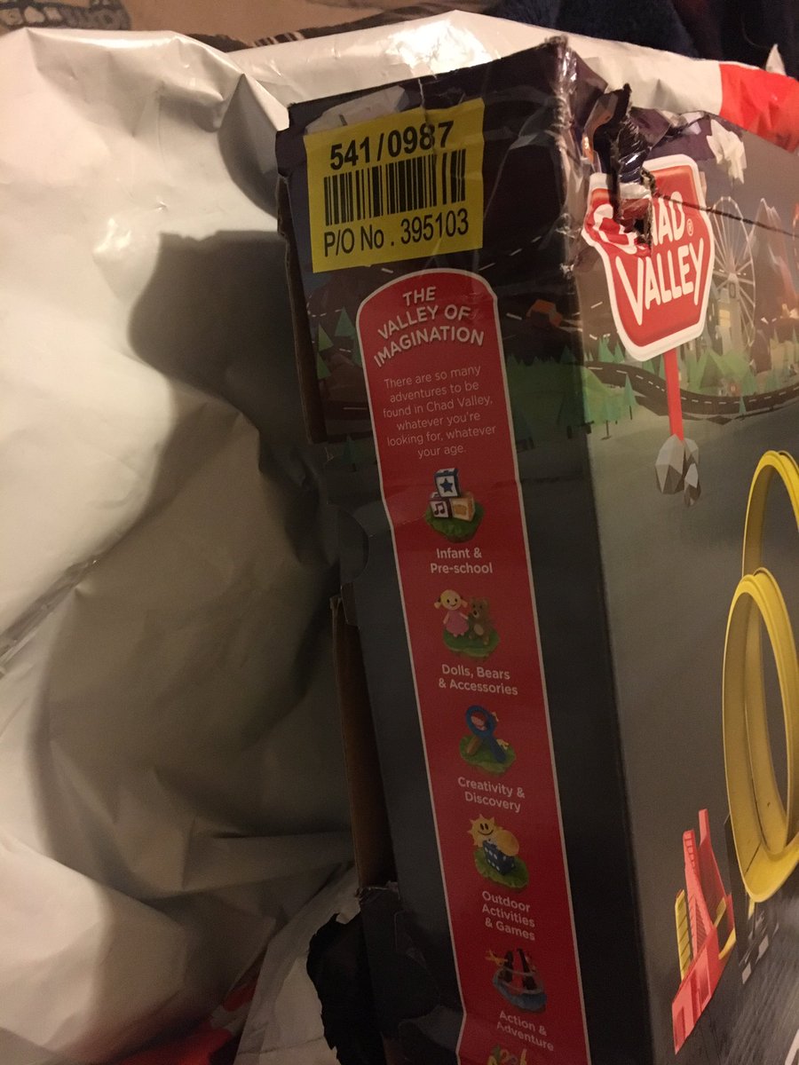 a_thurman88's tweet photo. @Argos_Online @ArgosHelpers received our delivery today and disappointed to see the following damage... https://t.co/WwBdvtIt38