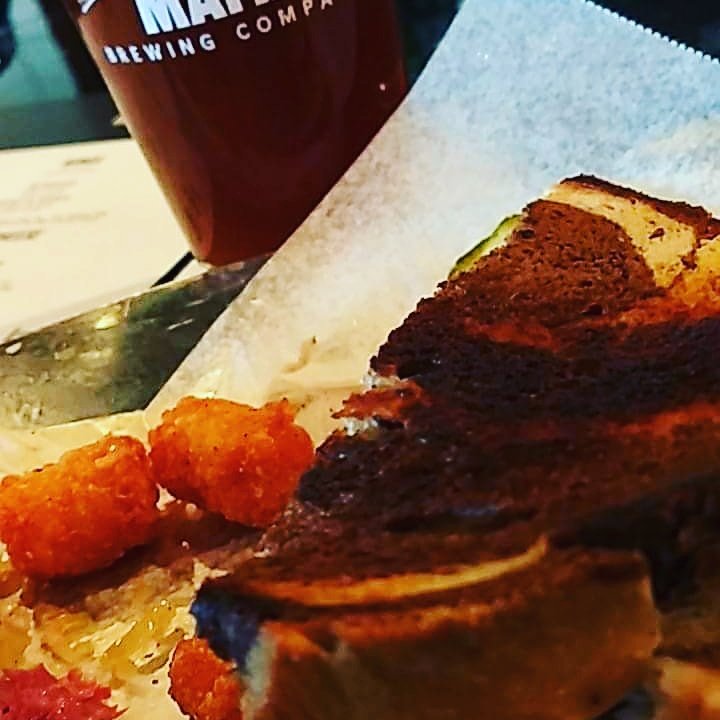 FLXFoodies's tweet photo. @IrishMafiaBrewingCompany Cheffory is grabbing lunch at a brand new hot spot in Bloomfield. Grand opening is tomorrow!! Stop by and tell them Cheffory sent you! #LifeIsTooShortToEatBadFood #ChefforyLife #FLXFoodies https://t.co/udTFHIc2iP