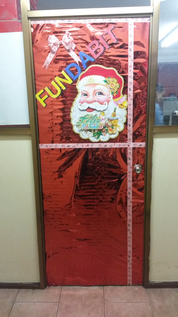 FundabitZulia1's tweet photo. Llego la Navidad a la coordinación zulia Fundabit https://t.co/b3ie3kBxmX