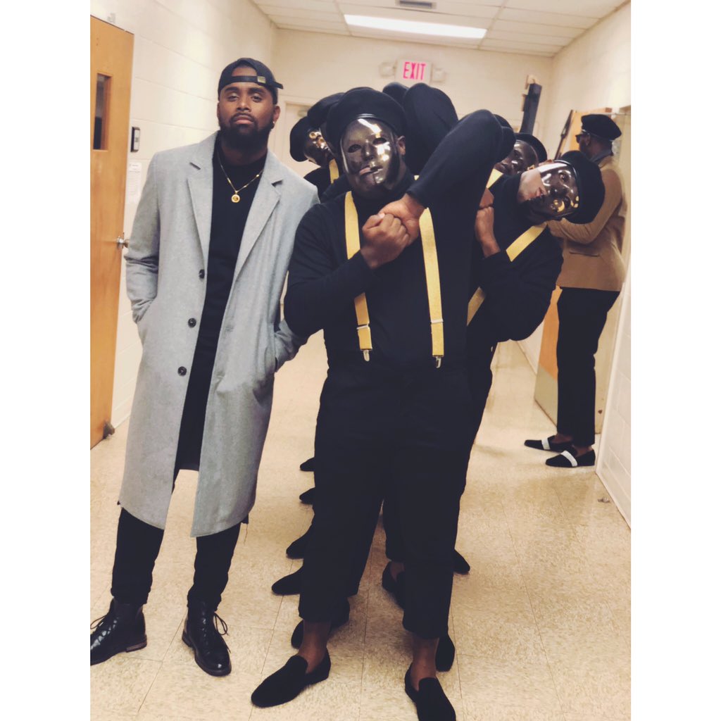 brand_goss's tweet photo. What's the purpose of a legacy if you can't pass it down?
•
Congratulations on my chapters return and my boys entering the fold to continue to move ΓΑ Onward and Upward towards the light. The bar has been set .. the standard has been made .. #AllHailTheAlmighty @TxCollegeAlphas https://t.co/379zn3cro4