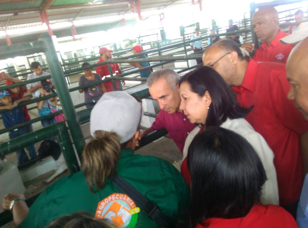 FreddyBernal's tweet photo. En #Lara hay hombres y mujeres auténticos que están produciendo y nosotros puestos a apoyarlos conjuntamente con el Gobierno Central. https://t.co/sbsbjT64iE