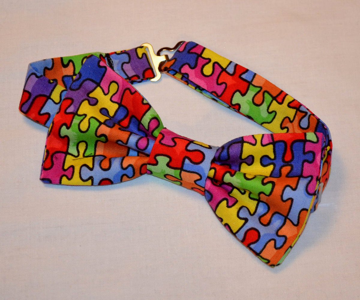 DreamAcademy12's tweet photo. Time for those holiday parties and events! Spruce up with a custom bow tie!
#Gators #AutismAwareness #Thanksgiving #Christmas https://t.co/MQvIHhiKZX