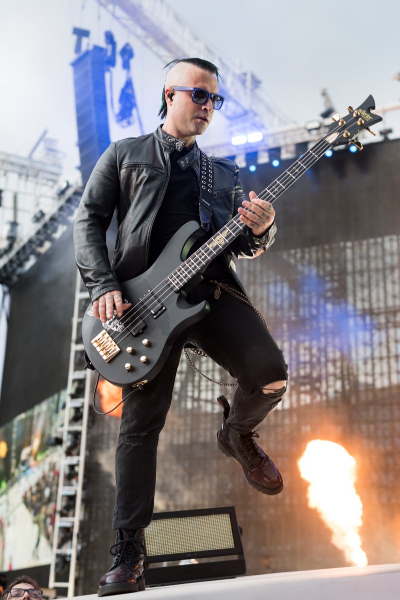 Happy 33rd birthday, Johnny Christ! ©   