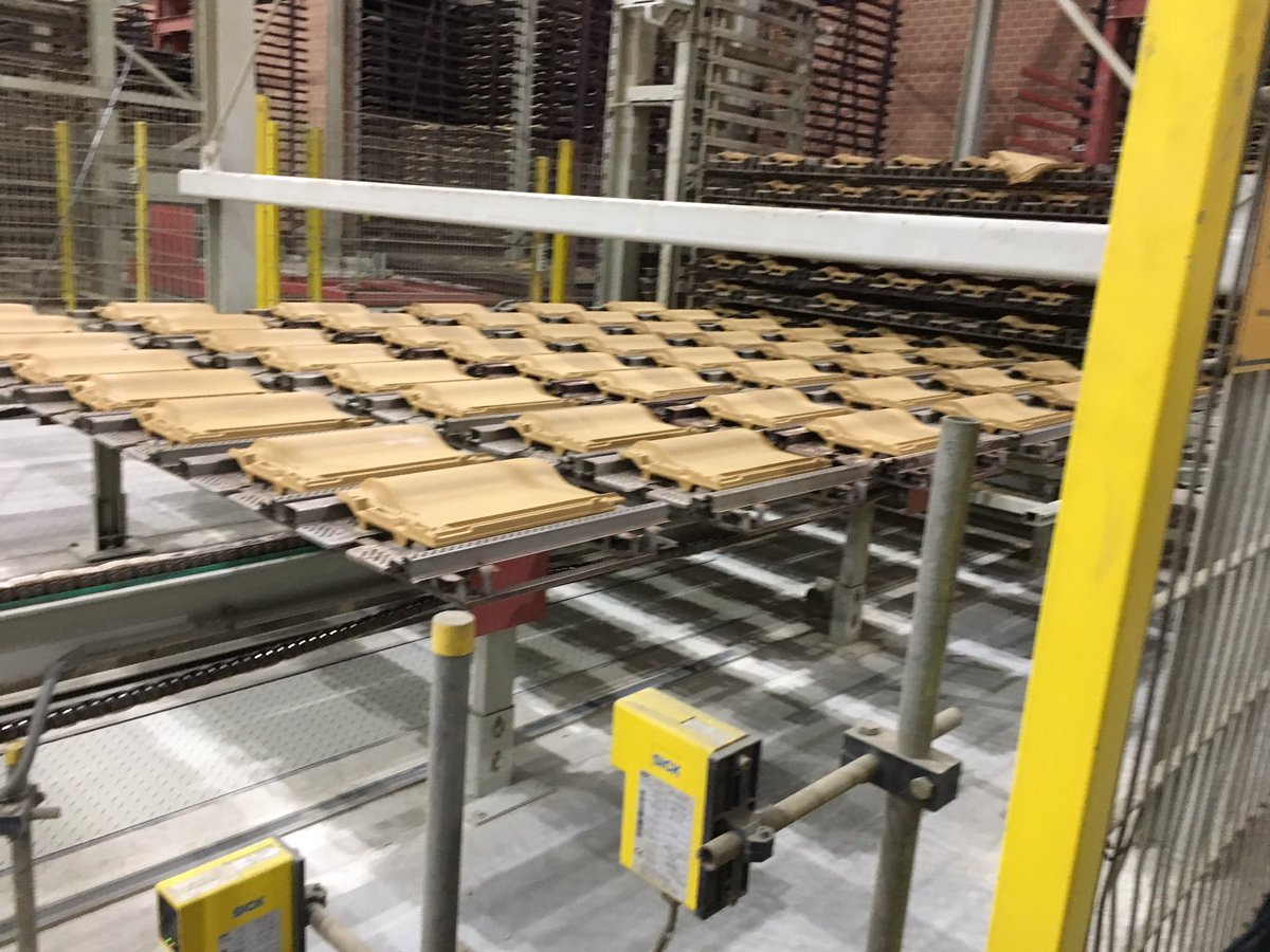 Fabrieksbezoek bij #Nelskampdakpannen met <a href="/wbowonen/">WBO Wonen</a> <a href="/EzbNl/">EZB.nl</a> <a href="/RKB_Oldenzaal/">Raab Karcher</a> #samenkennisdelen