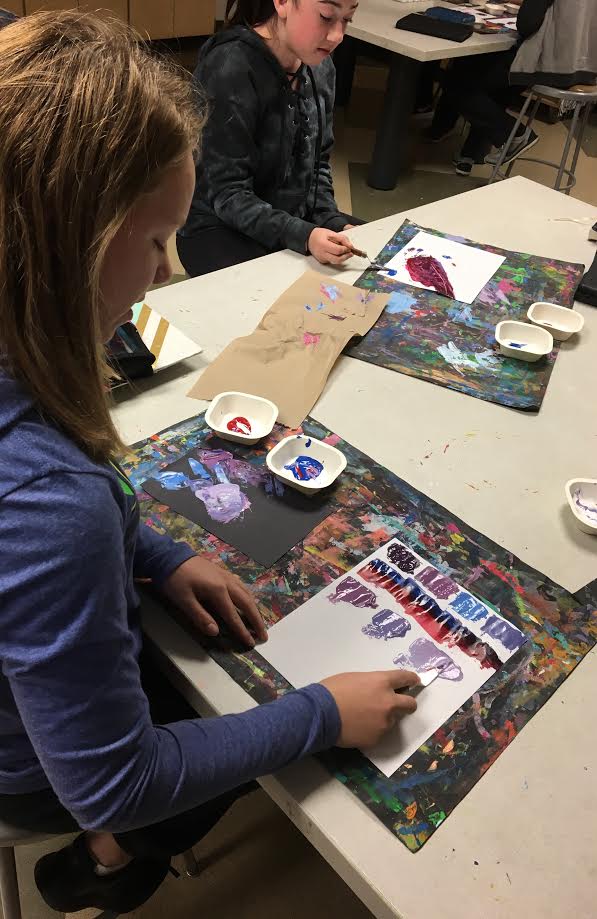 LaraBushon's tweet photo. #Thankful for my job... most exciting for the opportunity to see the wonder in kids' eyes when they discover something "cool" #paletteknifepaintings #artroomvibes https://t.co/5md80inHSD