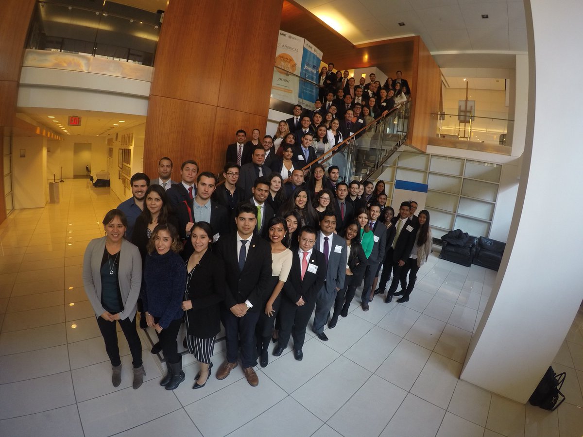 AlexandreKojeve's tweet photo. Thanks to @YABT @OAS_official @CumbreAmericas @ValerieLorena for hosting such a great event for students from 🇲🇽 🇵🇦 🇵🇷 @TWCInternships @fedeling #GovernorsProgram #ExperienceTransforms #TWCFall17 https://t.co/YnTnR13DfF