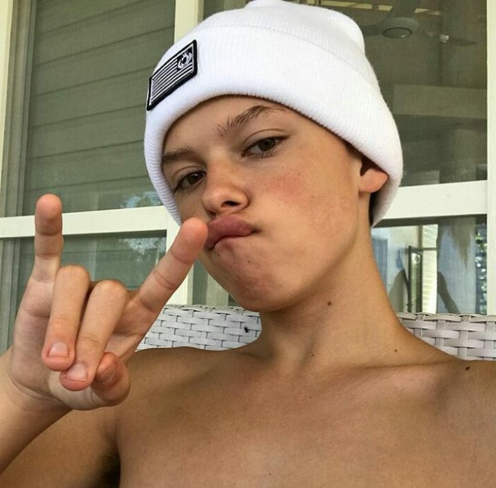 lovee_jacob's tweet photo. ❣Jacob shirtless https://t.co/BeImjIjvp3