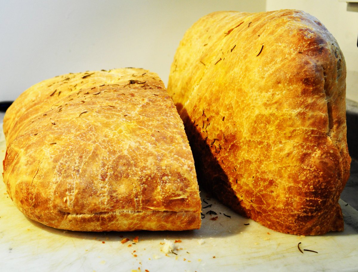Betula_Dundas's tweet photo. House-made bread #homemade #bakedfromscratch #panbread #12hours #eatlocal #dundasont #hamont #burlont https://t.co/7Up8clMF5Q