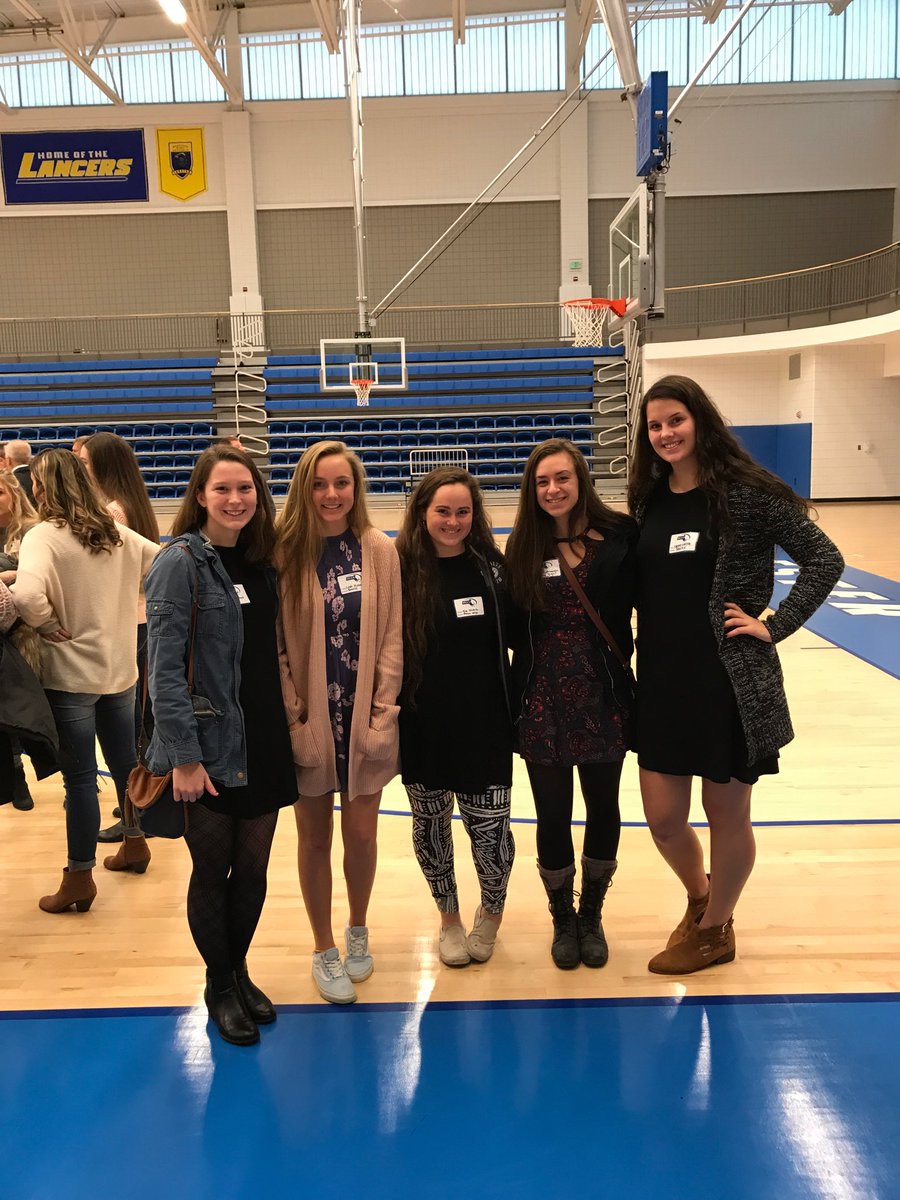 beantownbounce's tweet photo. Spent the day with these fine young women at an MIAA Volleyball function at Worcester State University. https://t.co/yuOb1zurmN