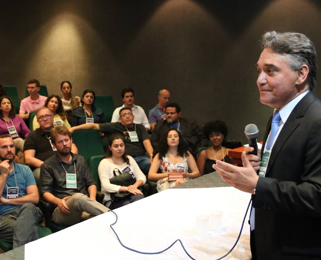 chicoleite's tweet photo. Participo, agora, da abertura da 3° Conferência Distrital da Rede Sustentabilidade no DF. Debater a atual conjuntura e estar em consonância com a sociedade é o que justifica o nosso trabalho. #RedeDF #NovaPolítica #BrasíliaQueQueremos https://t.co/EszTM5YmU4