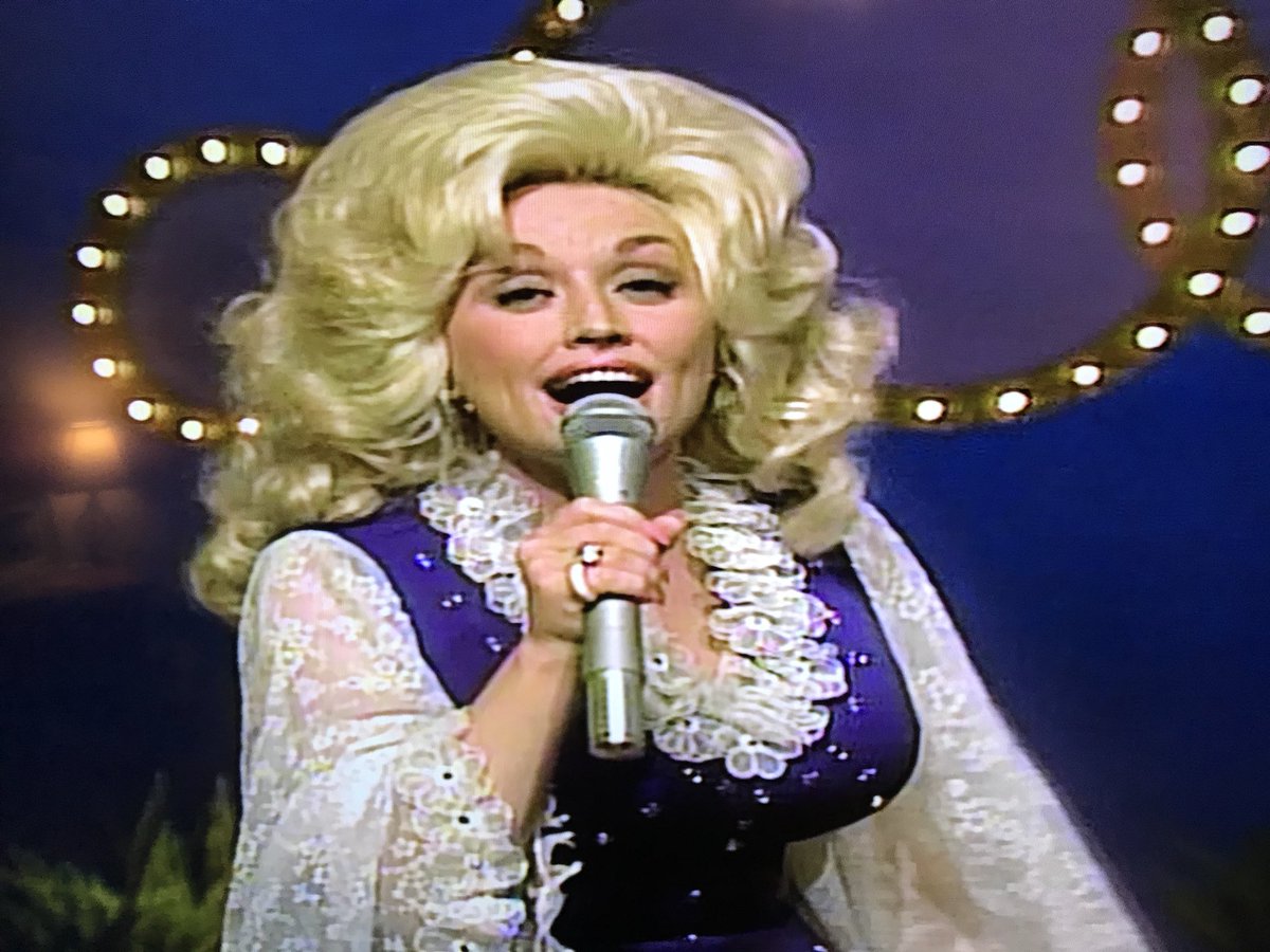 dollyfan1974's tweet photo. Flashback Friday #dollyshow https://t.co/5iAjcH62ME