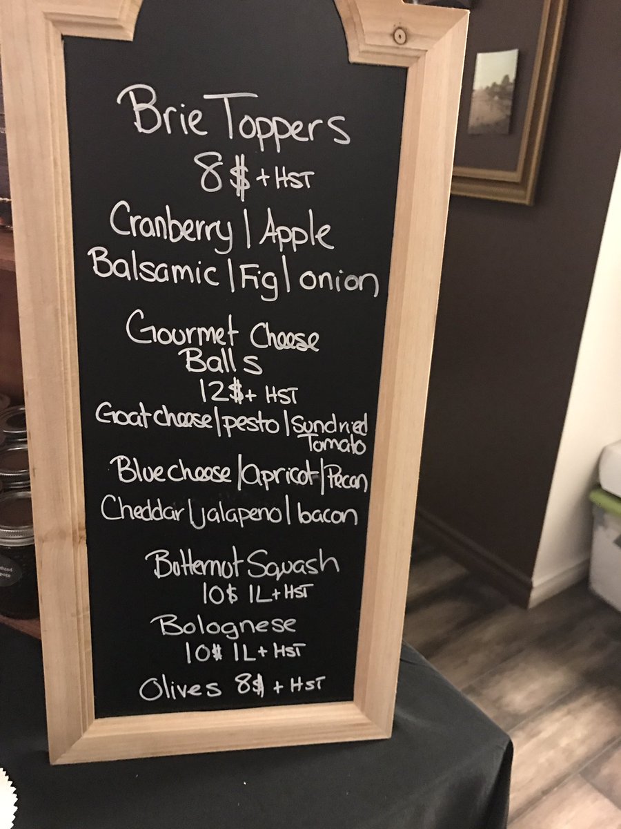 PilarsCatering's tweet photo. Shop Late, Shop Local is happening now! We'll be at Kake Kreations until 10:00PM. https://t.co/hl7kox0U3o