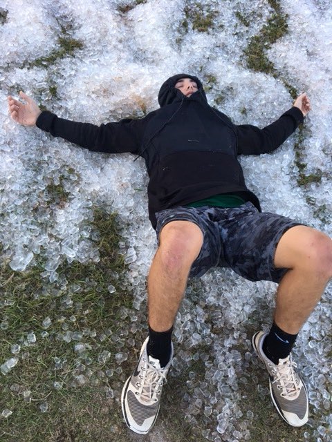 hornetbaseball_'s tweet photo. #ManUp2017
Make Shift Ice Crawl ❄️☃️ https://t.co/NxKQpe4dqe