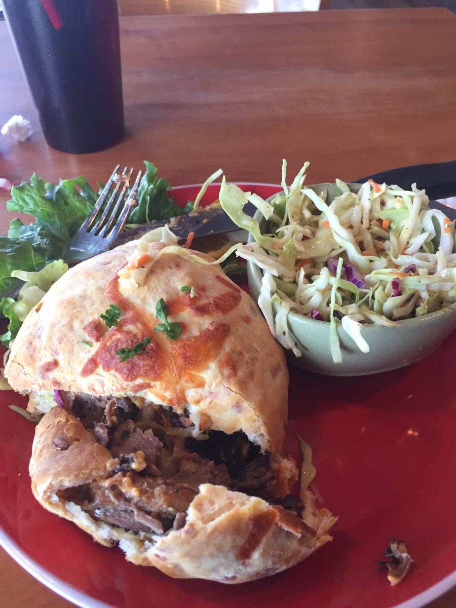 LnewolfRon's tweet photo. #syscoeatslocal @stationbbqsmokehouse https://t.co/KrozaEbqXj