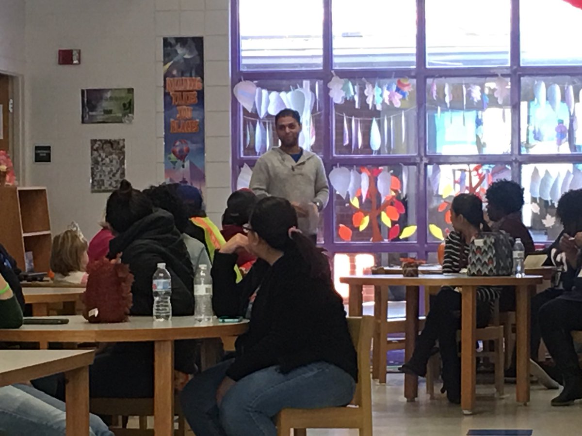 WHOwenES's tweet photo. Mr. Goins, we truly will miss having you here at #WHOwenES! Best of luck in your future endeavors! #OnceARoadrunner #AlwaysARoadrunner https://t.co/pPlrxdec77