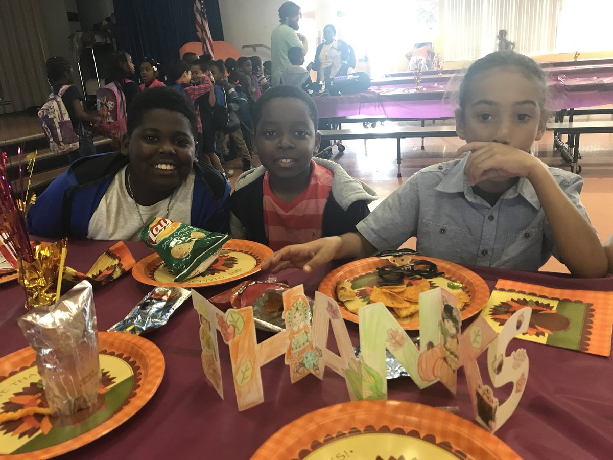STEAfterschool's tweet photo. What are YOU Thankful For? #Friendsgiving #2017 https://t.co/TrsRYvekIk