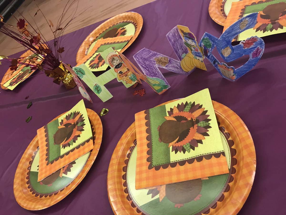STEAfterschool's tweet photo. What are YOU Thankful For? #Friendsgiving #2017 https://t.co/TrsRYvekIk