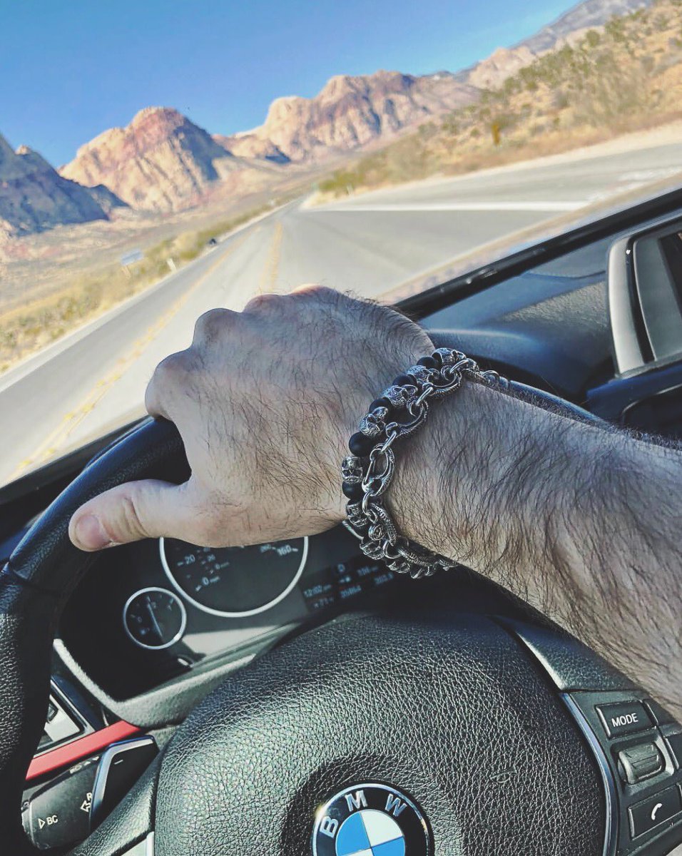 WH_Studio's tweet image. Weekends are for road trips, like @ryanfavro's trip through Red Rock Canyon. #wriststack features our Crest (goo.gl/CGyUeG) and Shaman (goo.gl/iGFVCS) bracelets. #iamwilliamhenry #mensjewelry #mensfashion #roadtrip #repost