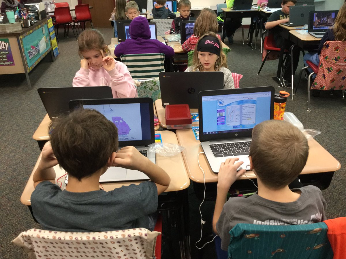 Indee_IC's tweet photo. Mrs. Berryhill's 3rd graders using Trueflix for listening to reading #indeepride #wearereaders https://t.co/kJaifTNanM