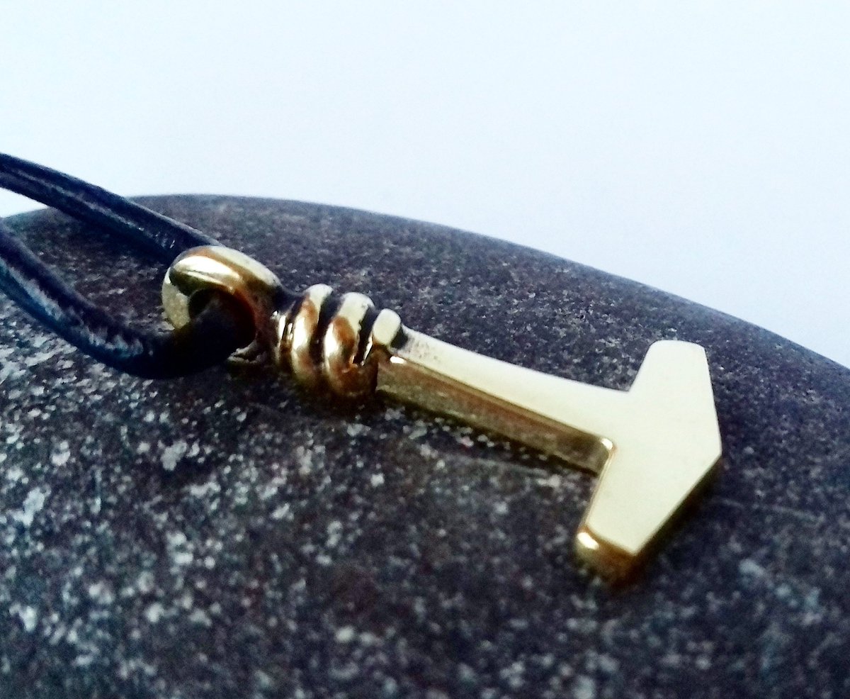 ArtefaktumUA's tweet photo. Mjolnir, Thor's Hammer, Hammer of Thor, Scandinavian, Viking Amulet, Mjölnir, Bronze, Necklace, Norse Jewelry, Mjollnir, Viking jewelry
#artefaktumua #artefaktum_ua #jewelrygifts #jewelry #handcraftedjewelry #hammer #thorshammer #nekclace #norse #thorhammer #etsypendant #etsy https://t.co/Fc8DHo35I8