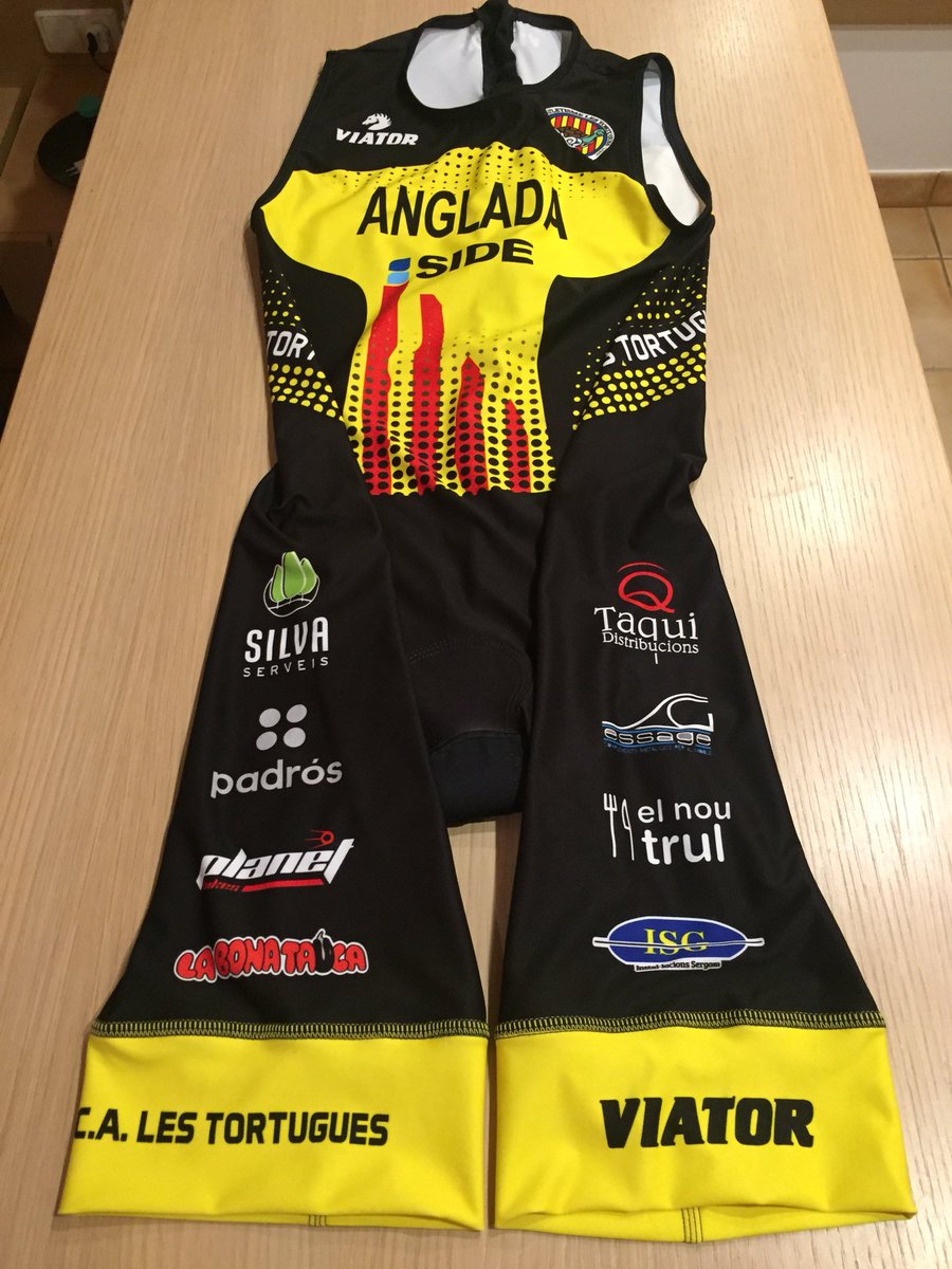 rogeranglada's tweet photo. Ganes de què comenci la temporada i ganes d’estrenar-lo!
Gràcies a tots els que ho feu possible!
@marctaqui @AnnaCodinaP #essage #silva #labonataula @planetbikeec #sergon #elnoutrull @LesTortugues_LG #viator @viator https://t.co/vqFfzAnNJj
