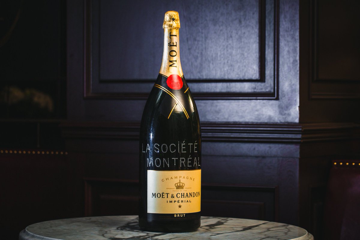 Quelle formule préférez-vous pour vos #partys des #fêtes? 5@7, cocktail dînatoire ou repas 3 ou 4 services?
Choisissez. On vous reçoit.
Information ou réservation : infomtl@lasociete.ca
#lasocietemtl